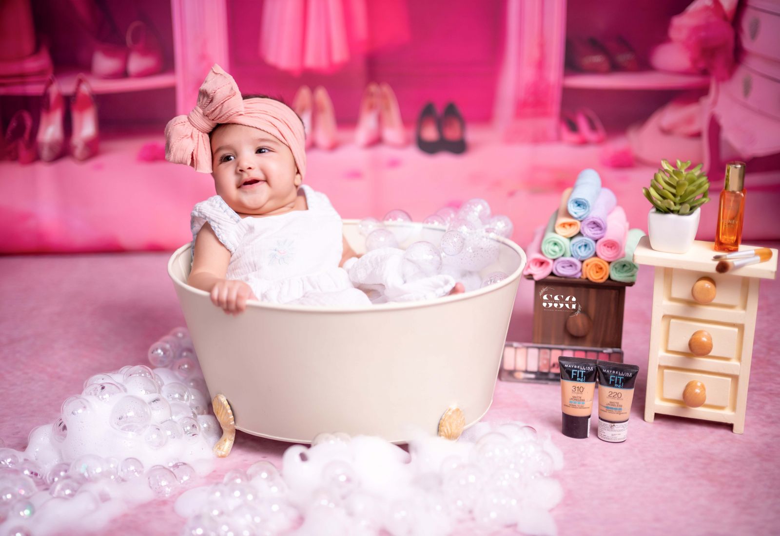 2 months baby photoshoot