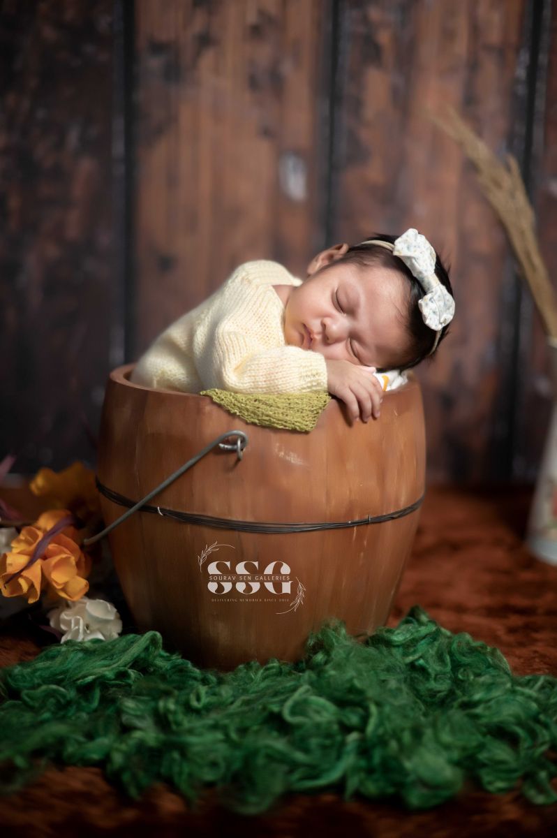 Newborn photographer near me