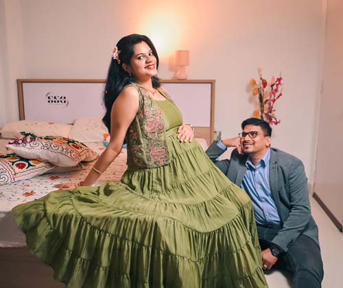 Baby shower photography poses